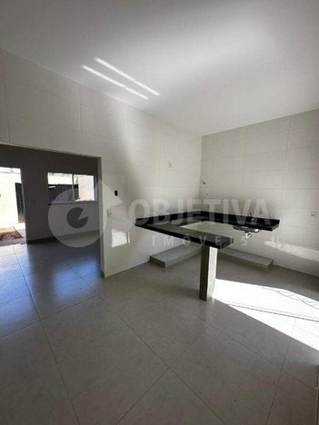 house em Rua Carlos Drummond de Andrade, Minas Gerais - Uberlândia - MG