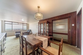 apartment em Avenida Independência, Moinhos de Vento - Porto Alegre - RS