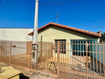 house em Avenida Caetano Perlatti, Jardim Estádio - Jaú - SP