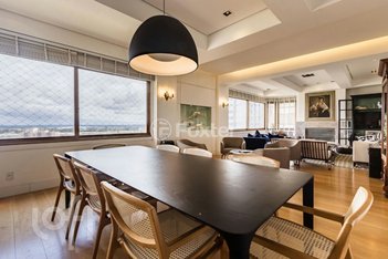 apartment em Rua Cândido Batista de Oliveira, Moinhos de Vento - Porto Alegre - RS