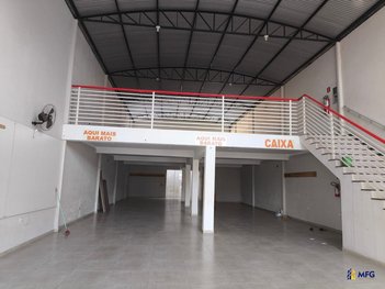 business em Rua Frei Pacífico de MonteFalco, Centro - Itaporanga - SP