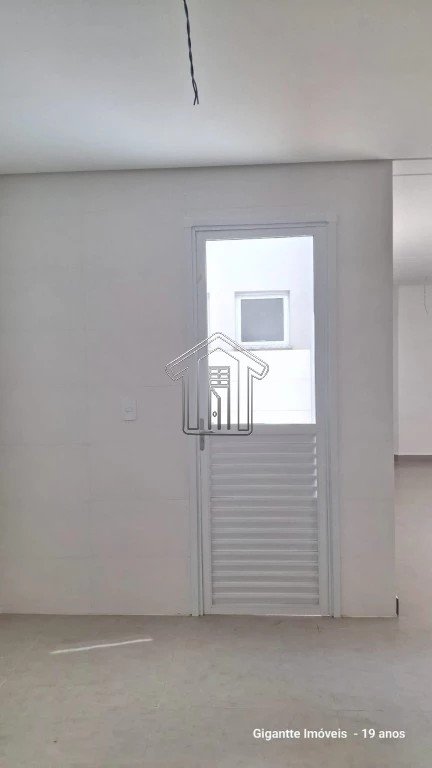 Porta acesso área de serviço