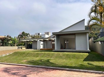 house em Rua Reverendo Gelson dos Santos Castro, Rio Tavares - Florianópolis - SC