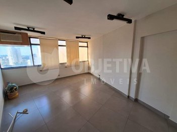 office em Rua Duque de Caxias, Centro - Uberlândia - MG