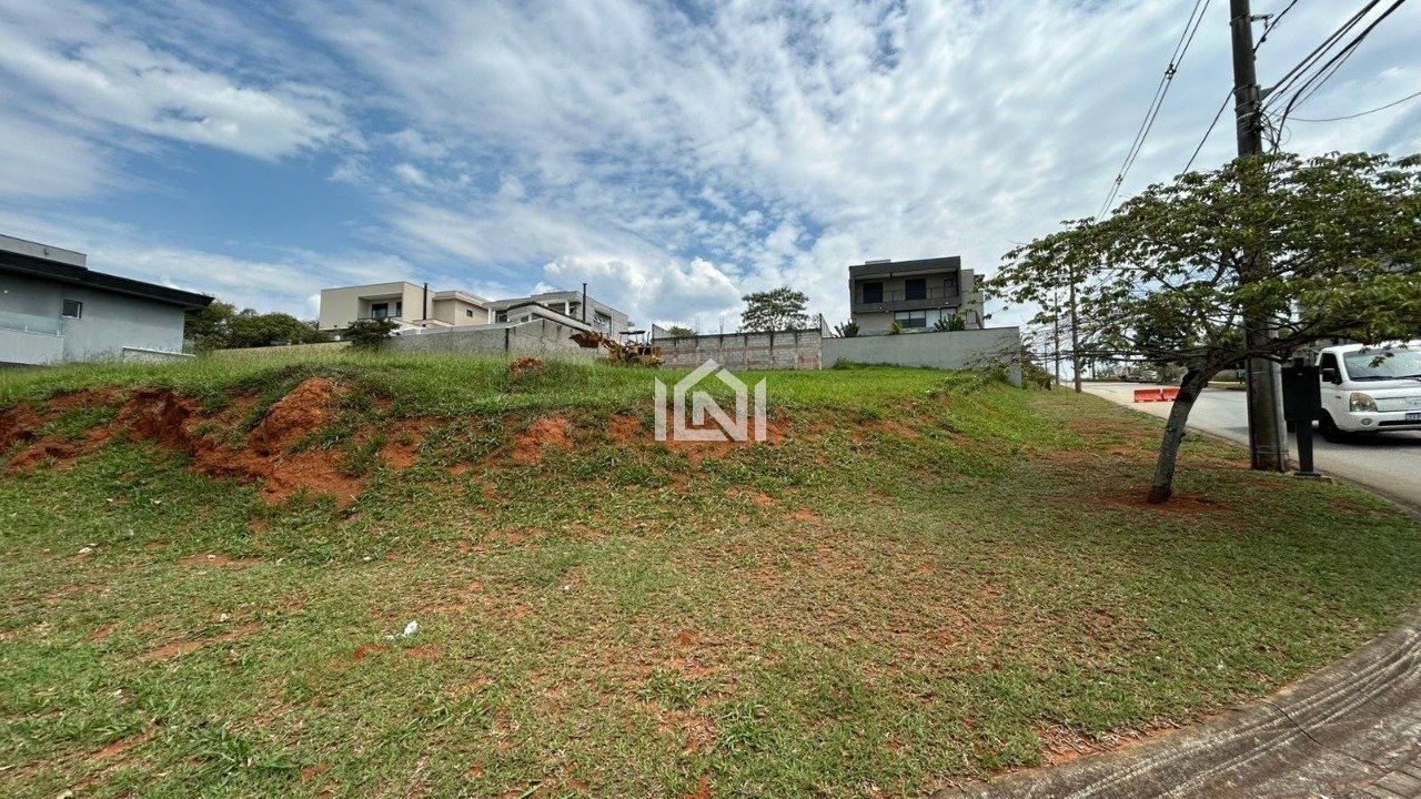 terreno a venda no condominio reserva santa maria