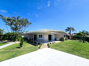 house em Avenida Jaçanã, Atlântida - Xangri-Lá - RS
