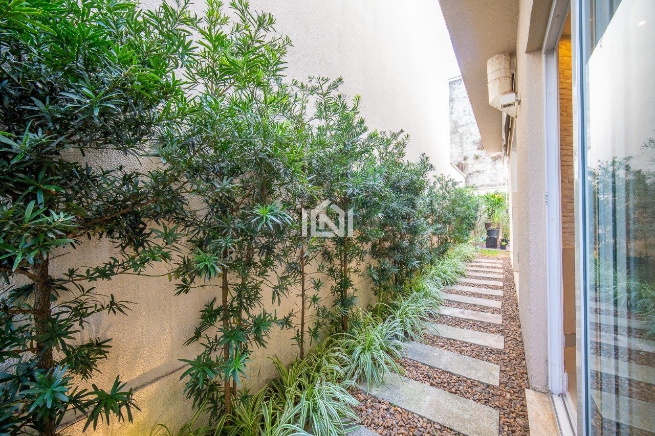casa a venda no condominio modernita terraco e jardim lateral