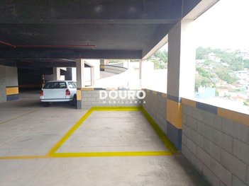 commercial_building em Rua Francisco Sá, Várzea - Teresópolis - RJ