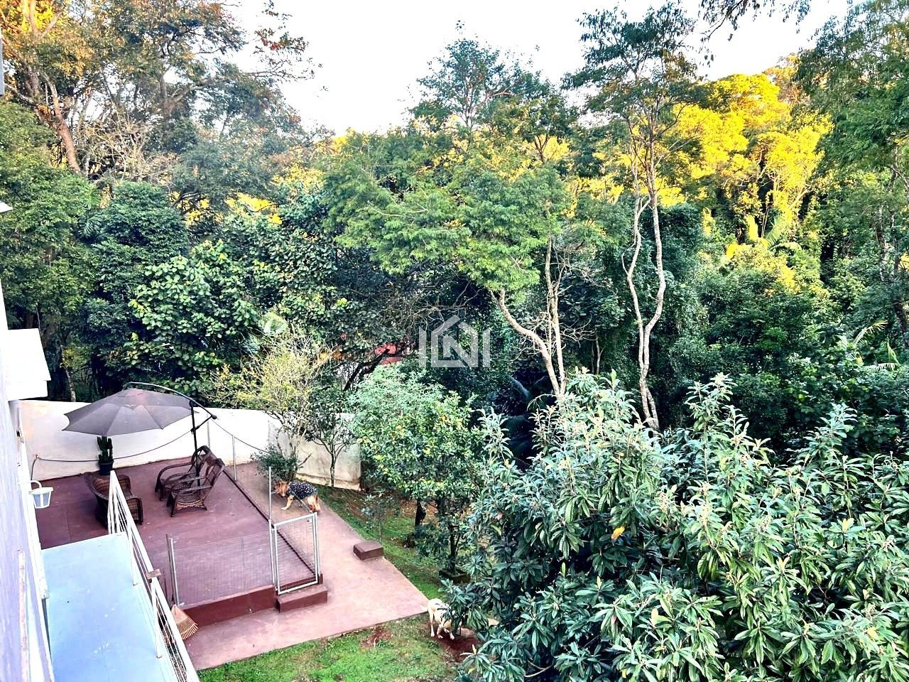 casa a venda residencial vila moura - fazendinha - área verde - varanda