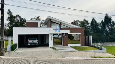 house em Avenida Prefeito Evandro Behr, Camobi - Santa Maria - RS