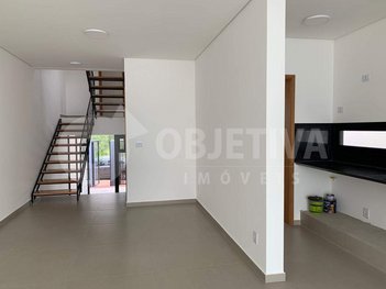 house em Rua Catuana, Jardim Karaíba - Uberlândia - MG