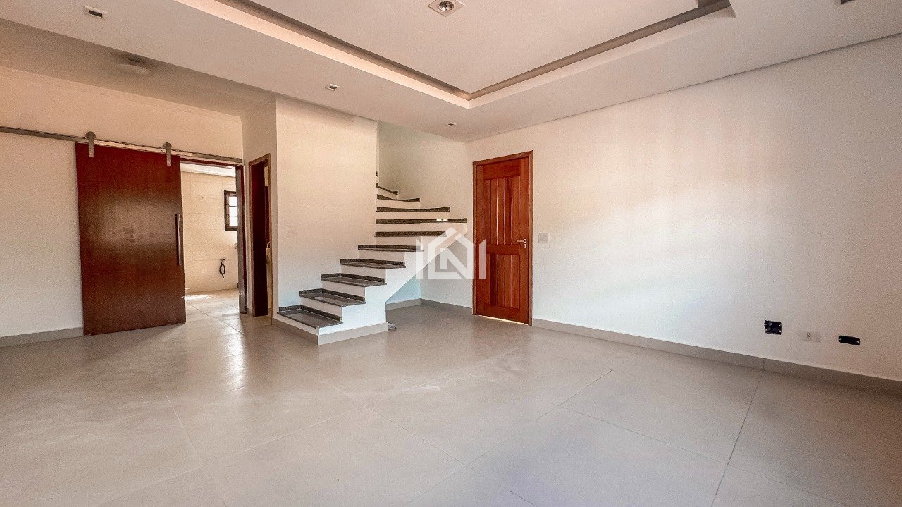 Casa para locacao no condominio New Garden - Sala de televisao e sala de jantar