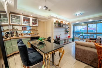 apartment em Eduardo Guimarães, Três Figueiras - Porto Alegre - RS