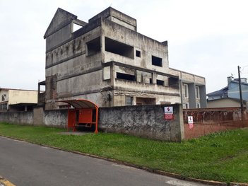 house em Rua Xingu, Igara - Canoas - RS