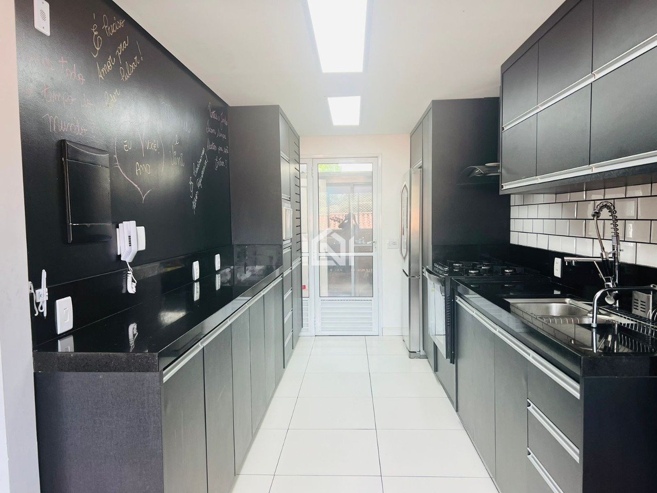 Casa à venda no Bosque dos Manacás - cozinha planejada