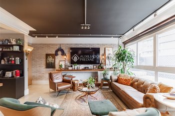 apartment em Rua Líbero Badaró, Passo da Areia - Porto Alegre - RS