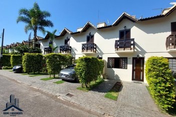 house em Estrada Municipal Walter Steurer, Chácara Pavoeiro - Cotia - SP