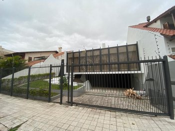 commercial_building em Carlos Gomes, Centro - Rio Grande - RS