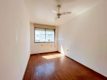 apartment em Avenida Engenheiro Francisco Rodolfo Simch, Sarandi - Porto Alegre - RS