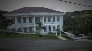 house em Estrada da Serrinha, Bairro do Cambará - São Roque - SP