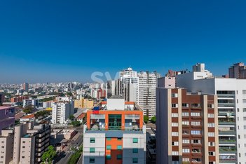 apartment em Rua Desembargador Motta, Água Verde - Curitiba - PR