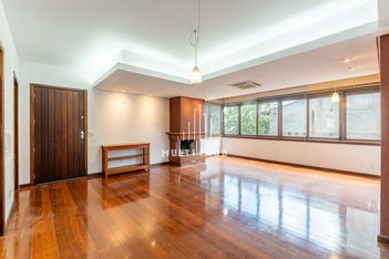 apartment em Rua Cervantes, Jardim Botânico - Porto Alegre - RS