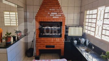 house em Avenida Cleanto Vieira Gonçalves, Presidente Roosevelt - Uberlândia - MG