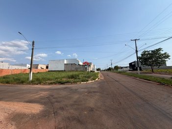 land_lot em Rua Pioneiro Clóvis Jordani, Vila Verde - Cacoal - RO