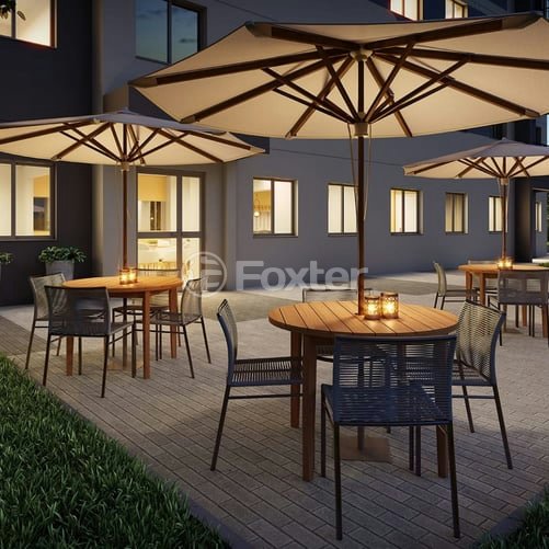 area-de-lazer-com-mesas-e-cadeiras