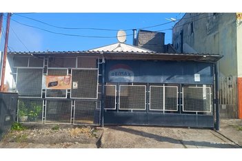 commercial_building em Rua Placídio Covalero, Jardim São Lourenço - Bragança Paulista - SP