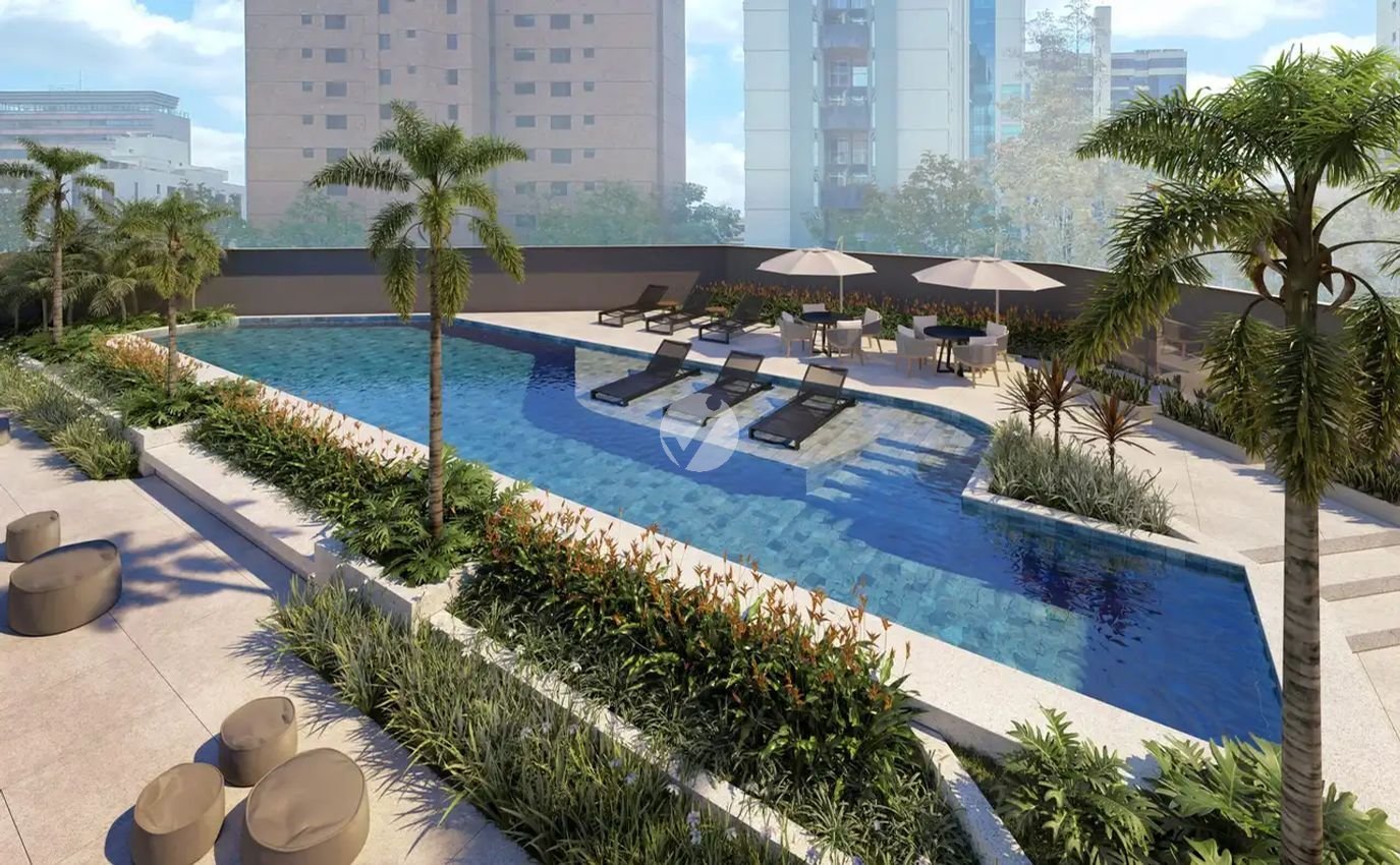 Piscina com deck molhado