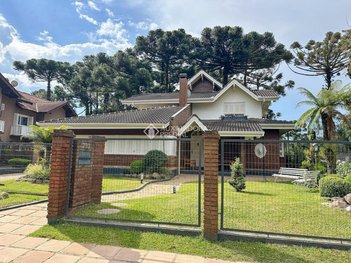 house em Rua Bruno Ernesto Riegel, Planalto - Gramado - RS