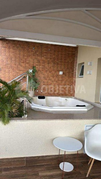 apartment em Rua Eduardo Marquez, Osvaldo Rezende - Uberlândia - MG
