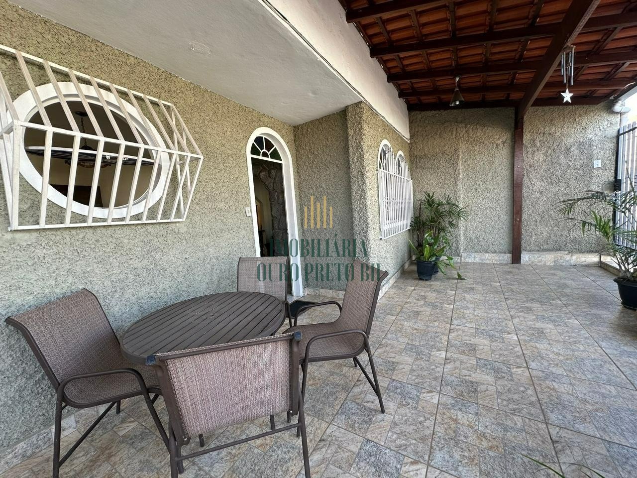 Casa com 3 quartos — Alípio de Melo, Belo Horizonte