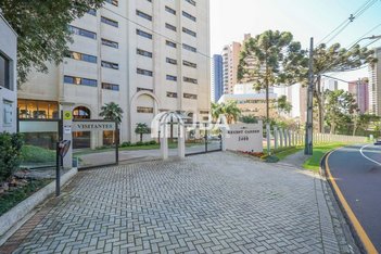 apartment em Rua Monsenhor Ivo Zanlorenzi, Mossunguê - Curitiba - PR