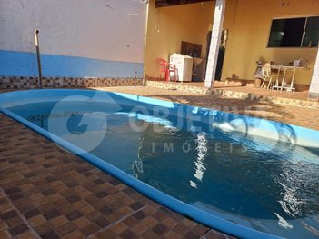 house em Avenida Arnaldo Contursi, Marta Helena - Uberlândia - MG