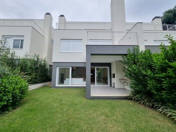 house em Doutor Ney de Castilhos Ferreira, Pedra Redonda - Porto Alegre - RS