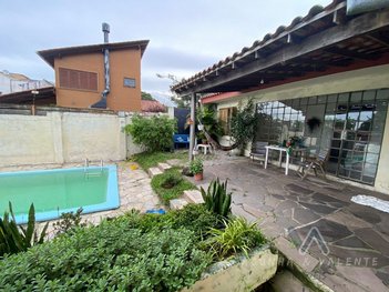 house em Rua Santo Ângelo, Centro - Pelotas - RS