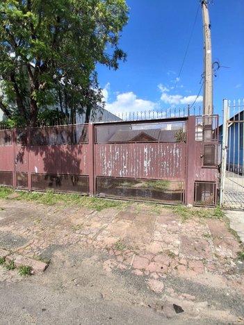 house em Rua Doutor Alberto Albertini, São Sebastião - Porto Alegre - RS