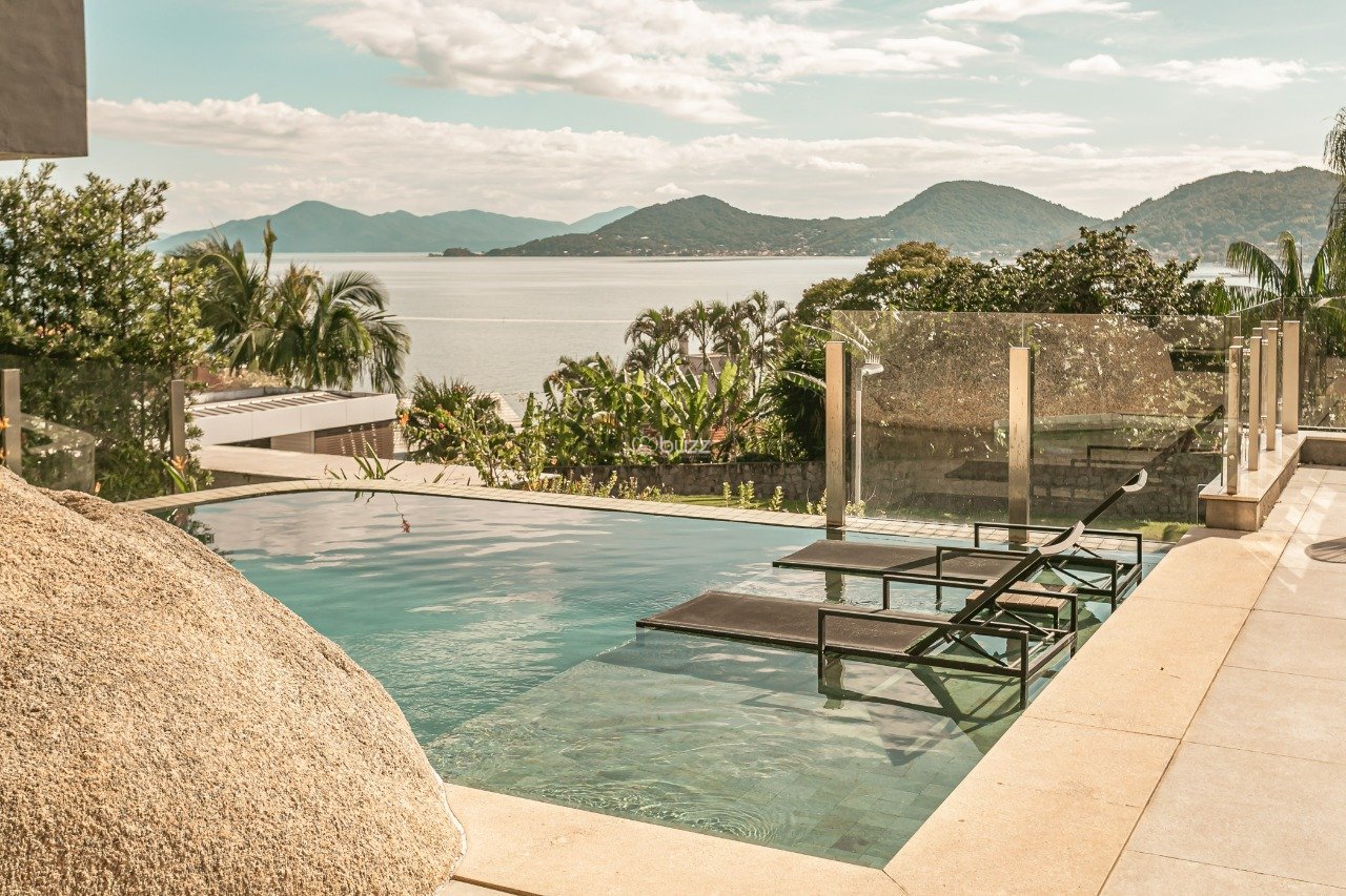 Casa no condominio Madre bertha no Cacupé, Florianópolis  (8)