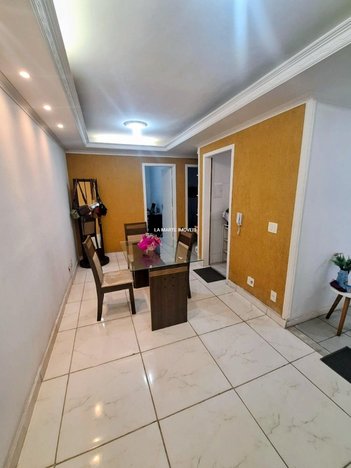 apartment em Rua Três, Monte Castelo - Contagem - MG