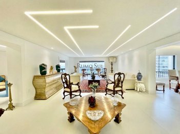 apartment em Avenida Washington Luís, Santo Amaro - São Paulo - SP