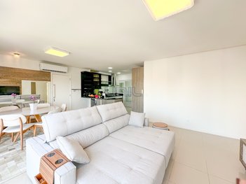 apartment em Tertuliano Brito Xavier, Jurerê - Florianópolis - SC