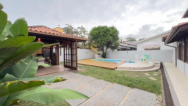 house em Rua das Piraúnas, Jurerê Internacional - Florianópolis - SC