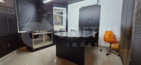 office em Avenida Francisco Galassi, Morada da Colina - Uberlândia - MG