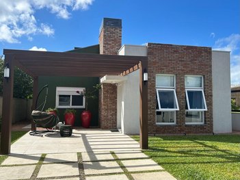 house em Rua Ibirapuitã, Centro - Xangri-Lá - RS