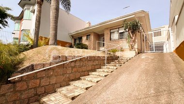 house em Rua Doutor Galdino Nunes Vieira, Jardim Itu - Porto Alegre - RS