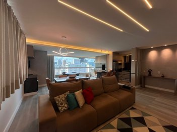 apartment em Rua 236, Meia Praia - Itapema - SC