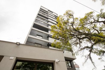 apartment em Rua Santa Cecília, Rio Branco - Porto Alegre - RS