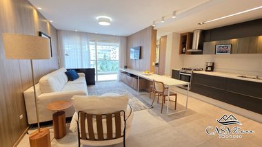 apartment em Rua dos Chernes, Jurerê - Florianópolis - SC